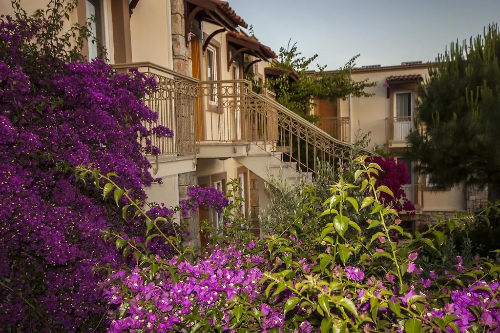 Moonshine Hotel & Suites Bodrum 3*,