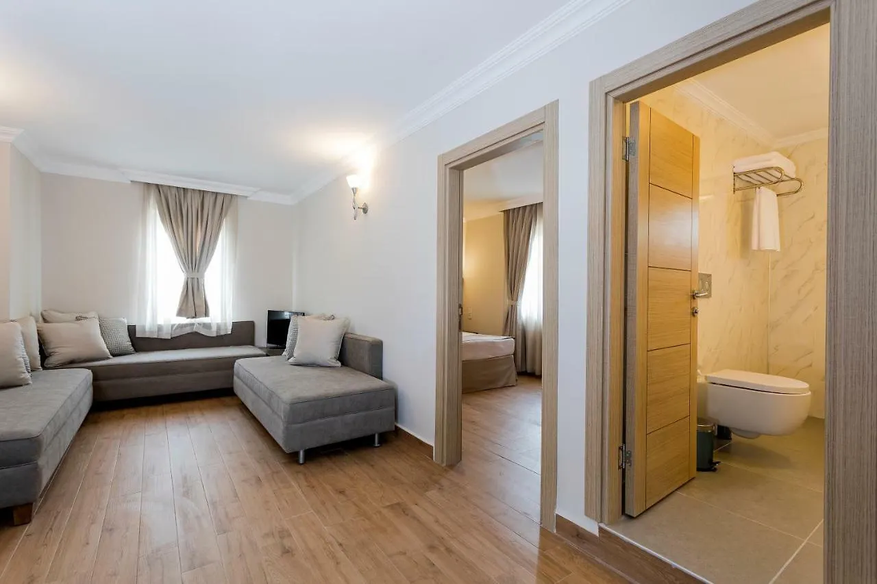 Moonshine Hotel & Suites Bodrum 3*,
